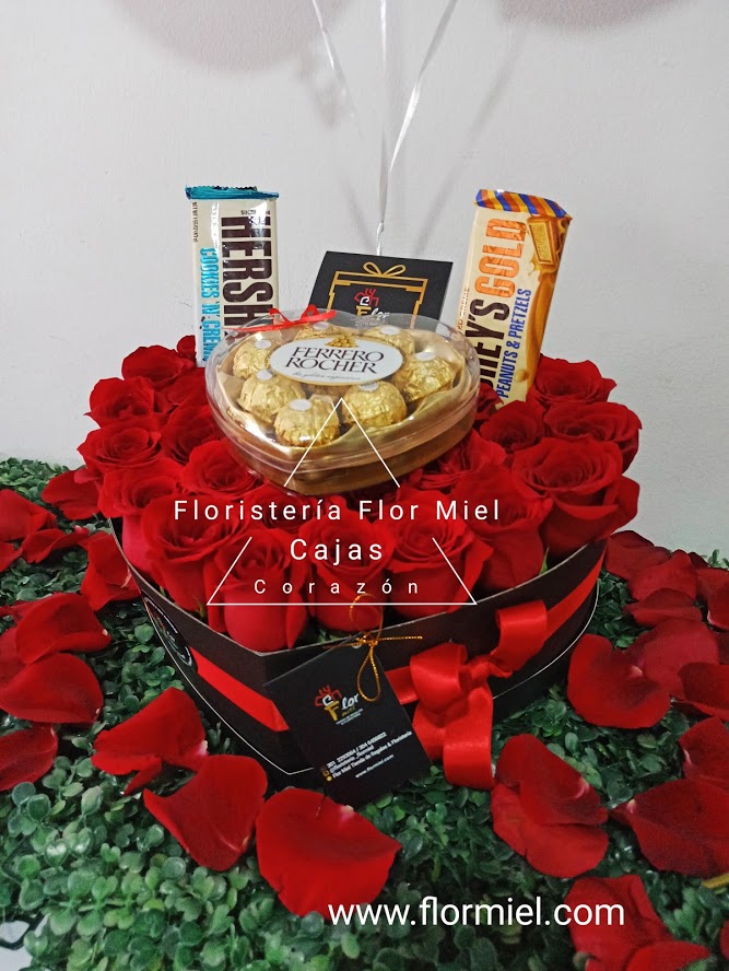 Caja Corazón Ferrero - Floristeria Manantial De Flores