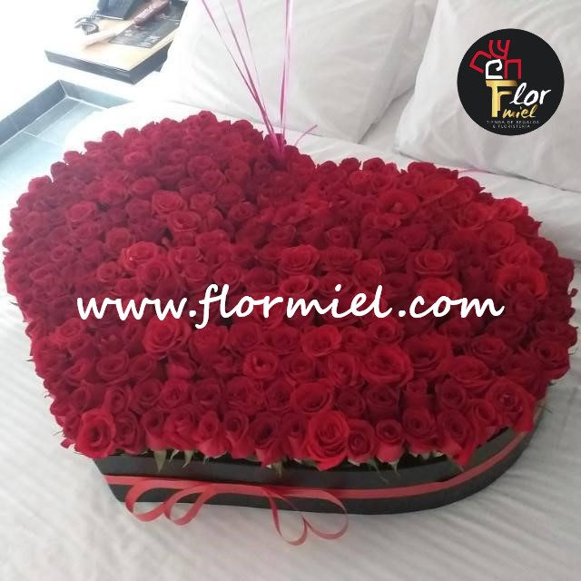 Premium Caja Corazón De Rosas Gigante | FLOR MIEL